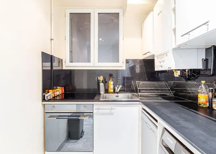 Guestready - A Lovely In Batignolles *